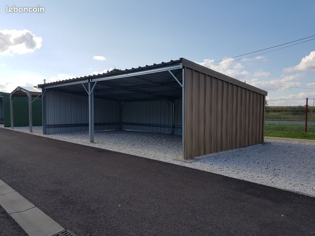 Abri metal imitation bois de 53.60 m2