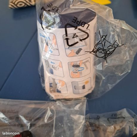 Accessoires + filtre aspirateur balai rowentaNeuf