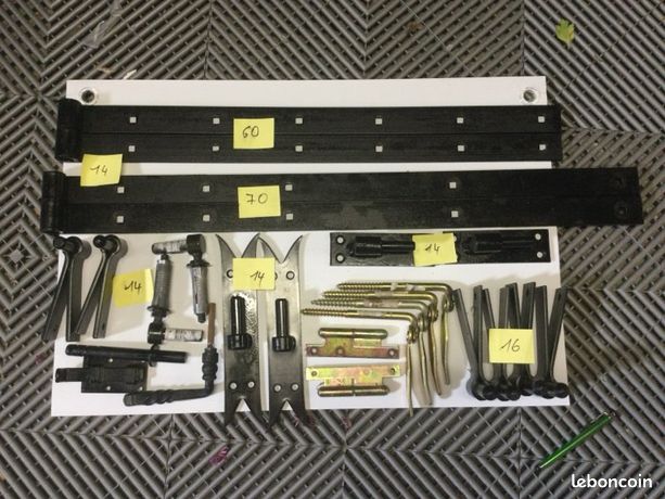 Accessoires pour le montage de volets ou de porte