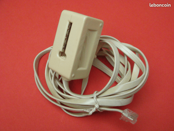 Adaptateur téléphonique prise gigogne T cable RJ11 305 cm