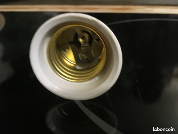 Adaptateur électrique de E14 vers E27