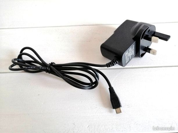 Adaptateur secteur chargeur alimentation Power Adaptor INPUT 100-240V 0.3A OUTPUT 5V 1500MA