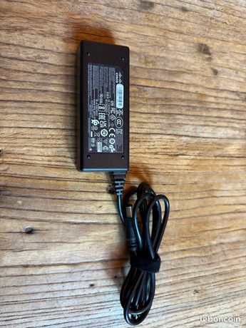 Adaptateur secteur Cisco : MA-PWR-50WAC (Référence Cisco : 640-53010)