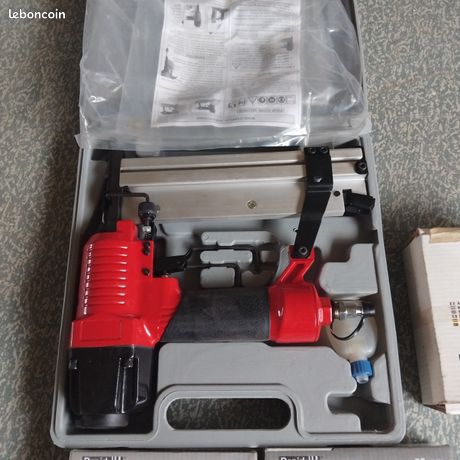 Agrafeuse/ Cloueuse pneumatique