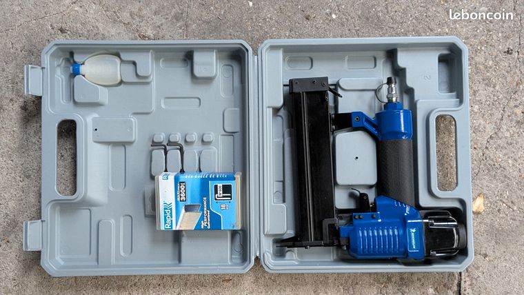 Agrafeuse pneumatique MICHELIN