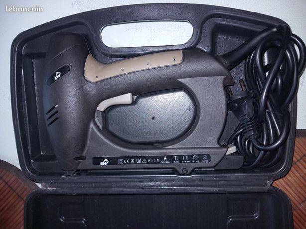 Agraffeuse electrique