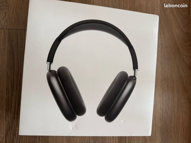 AirPods Max 1st gen