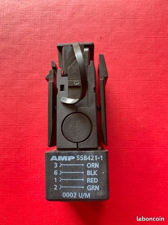 Amp 558421-1