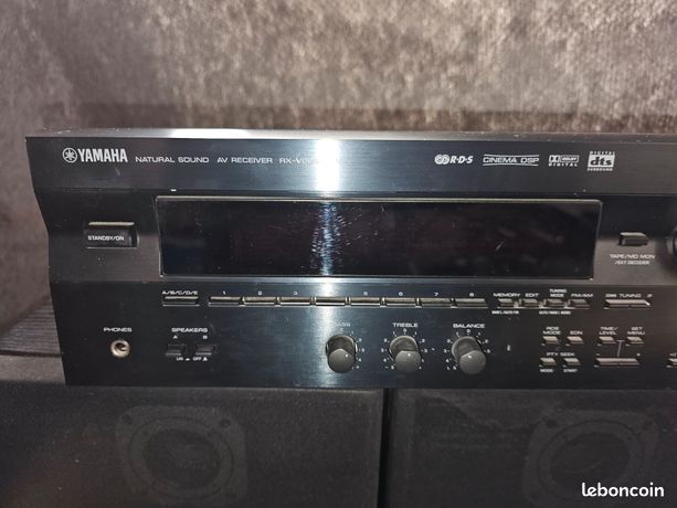 Ampli Yamaha RX-V595aRDS avec 2 enceintes Studio 135