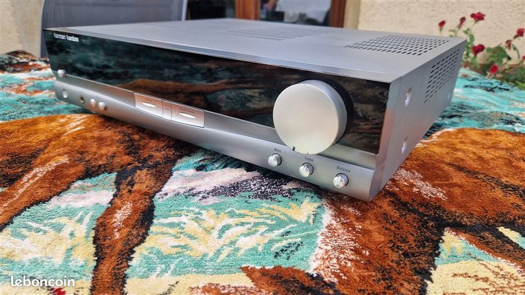 Ampli Harman Kardon HK 675