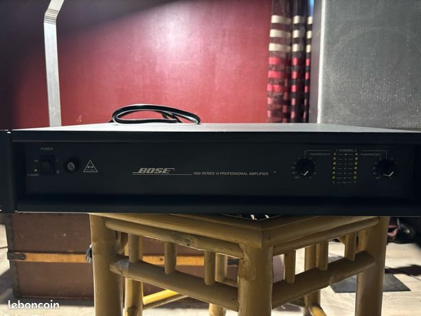 Amplificateur Bose 1600 série VI