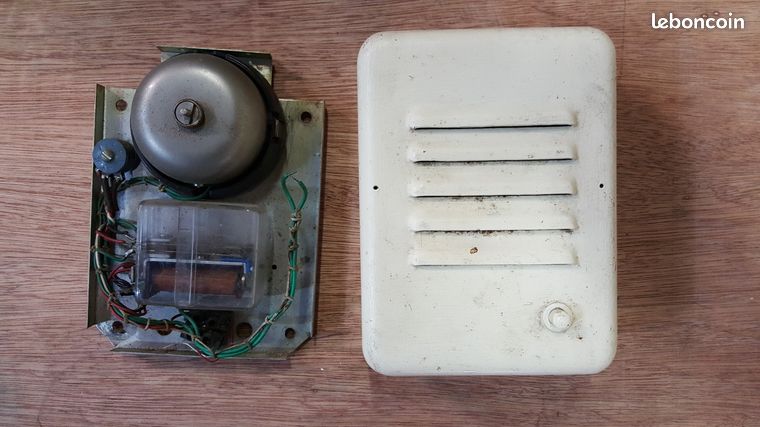 Ancienne sonnerie sonnette supplémentaire d'atelier de téléphone