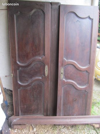 Anciennes portes d'armoire