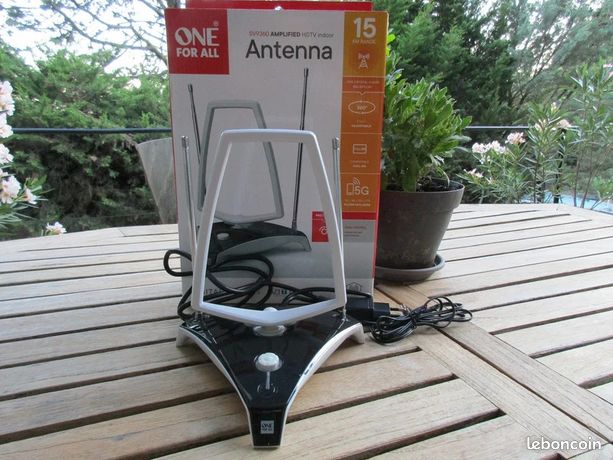 Antenne intérieure TNT ds sa bte