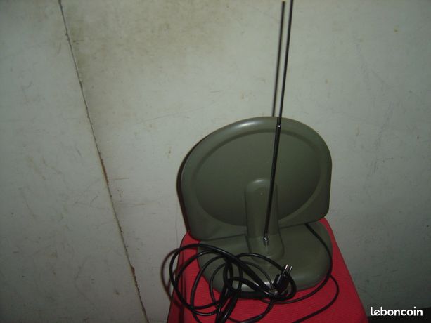 Antenne interne Philips Made in Italy en bon état petit Prix = 8