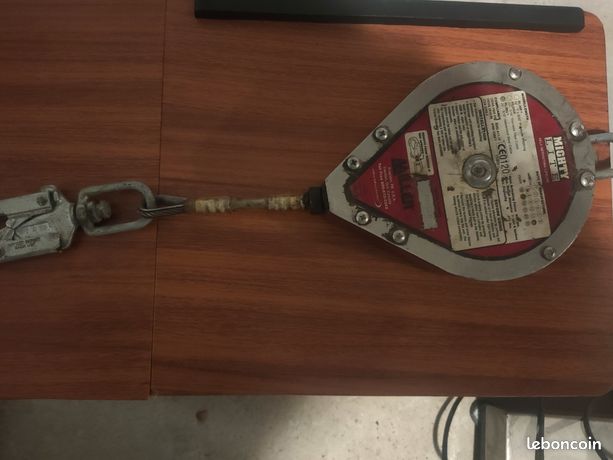 Anti chute à rappel