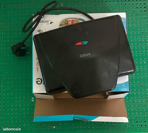 Appareil à croque-monsieur / Sandwich maker Noir