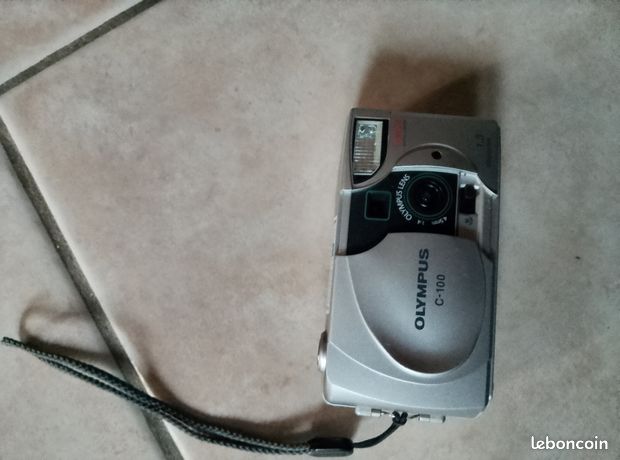 Appareil a photo olympus C 100