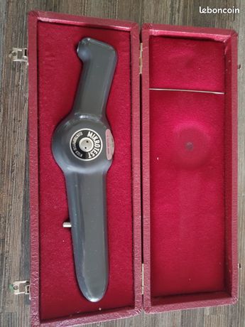 Appareil de mesure d'épaisseur de revêtement magnétique Mikrotest