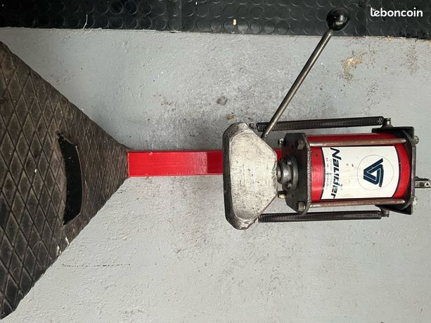 Appareil dépose pneus