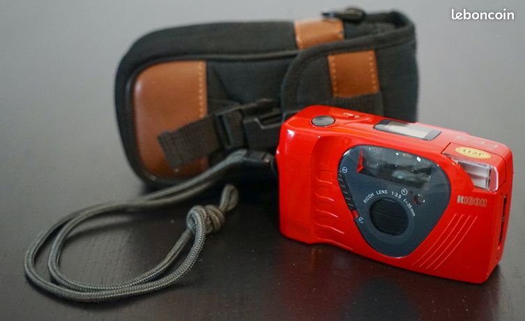 Appareil photo argentique compact RICOH FF-9