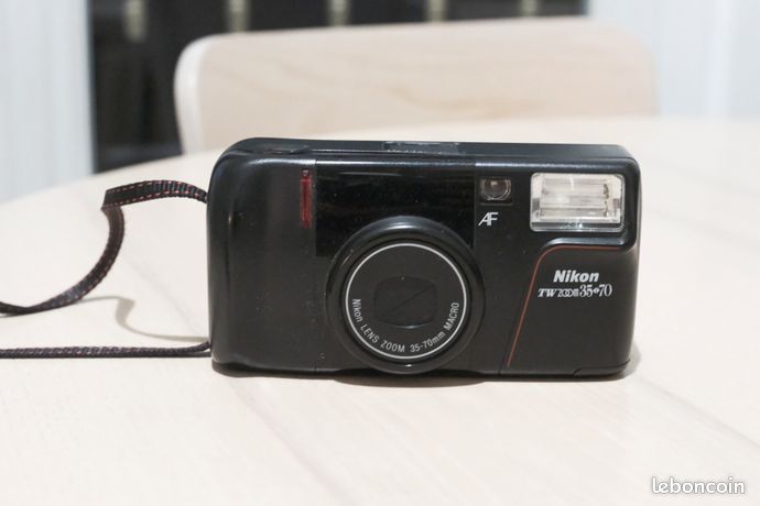 Appareil photo argentique Nikon TW Zoom 35-70 AF