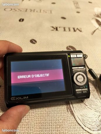 Appareil photo numérique CASIO EXILIM EX-Z75 problème objectif sans batterie et sans Chargeur