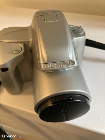 Appareil photo Olympus argentique