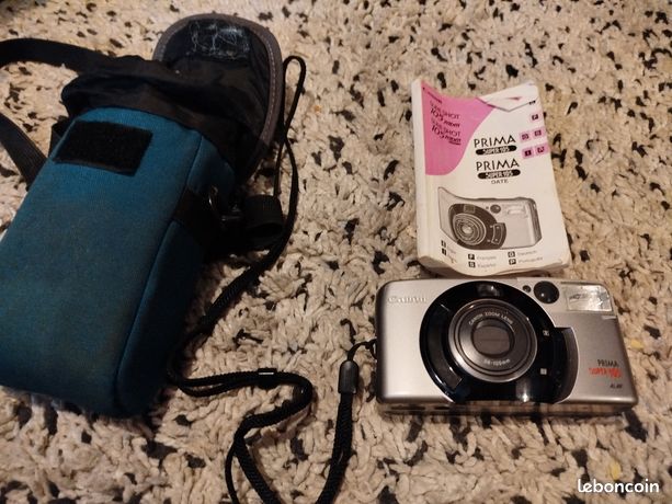 Appareil photo canon Prima super 105 avec sa pochette