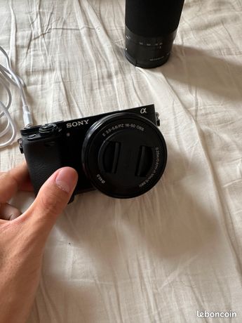 Appareil photo Sony a6000 + 2 objectifs (16-50 & 55-210)