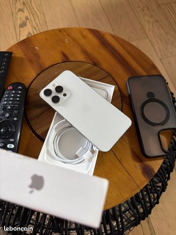 Apple iPhone 15 pro Max 512 gb état neuf