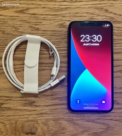 Apple iPhone Xs Noir - 64Go en excellent état