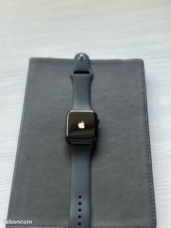 Apple Watch SE2 GPS + AirPods 4th Gen NC