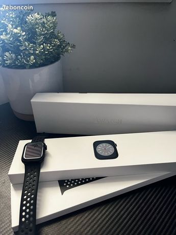 Apple Watch 8