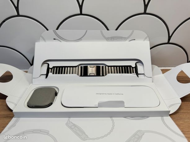 Apple Watch Series 10 Titane 46mm Bracelet à maillons GPS + CELLULAR