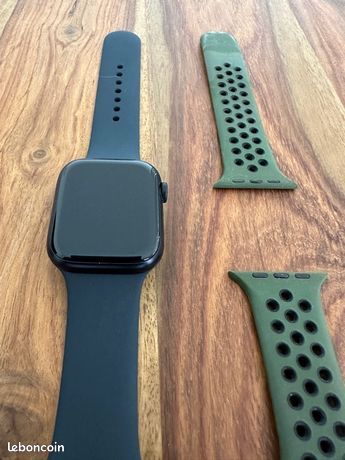 Apple Watch Series 7 - 45 mm WIFI + CELLULAR