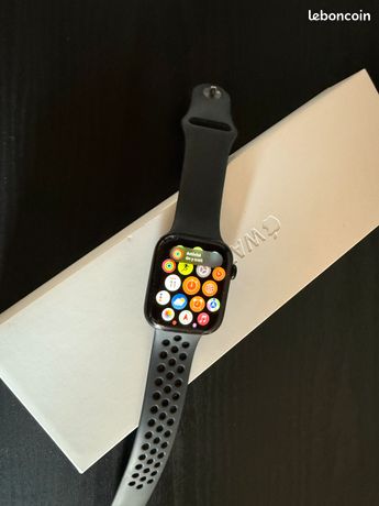 Apple Watch Series 9 45 mm GPS Couleur Midnight