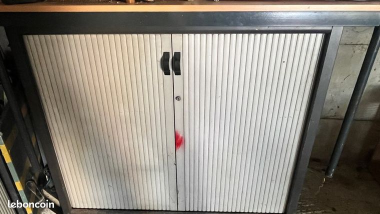 Armoire basse métallique