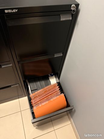 Armoire classeur métallique