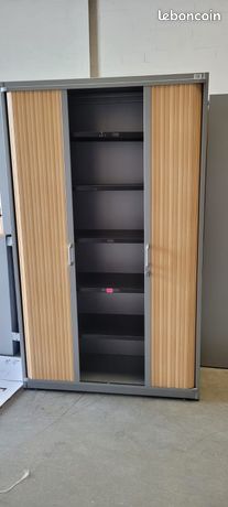 Armoire de bureau pratique et solide