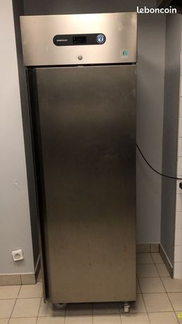 Armoire frigorifique professionnelle Hoshizaki