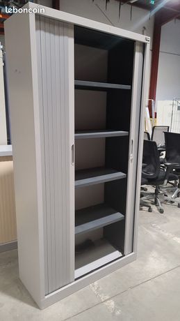 Armoire industrielle en acier – état impeccable