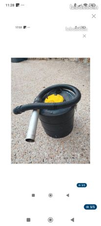 Aspirateur à cendres cheminée très bon état