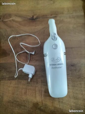 Aspirateur à main Black et Decker N 1999