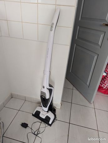 Aspirateur balai 2 en 1