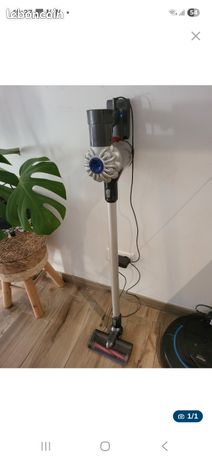 Aspirateur balai Dyson DC62