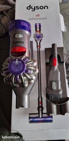 Aspirateur balai dyson v8
