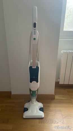 Aspirateur balai Rowenta - Clean & Steam 2 en 1