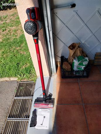 Aspirateur balai Thomson
