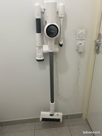 Aspirateur balais DREAME V10